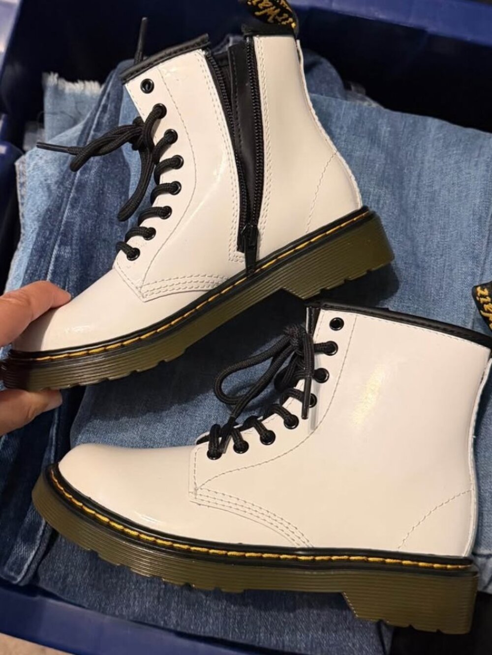White patent leather Dr. martens girls boots. Size 1.